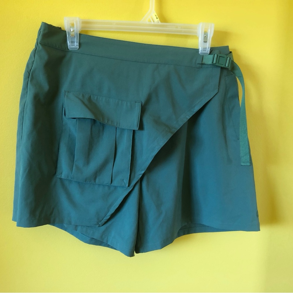 Shorts Mondetta Green Cargo Shorts with Wrap Design